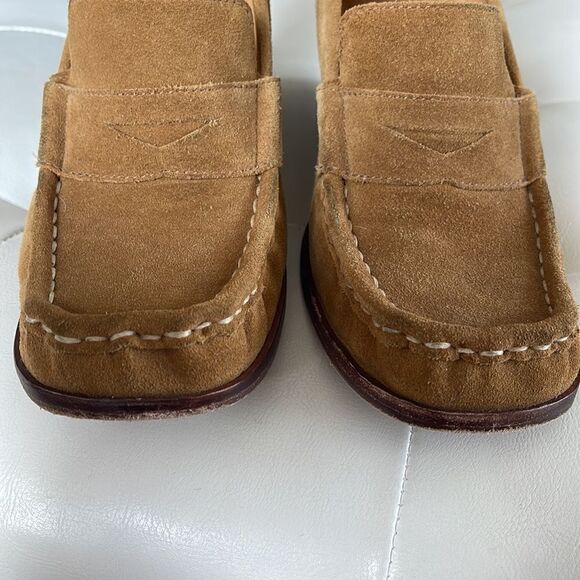 Super cute suede Michael Kors wedge. - Picture 2 of 6